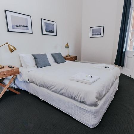Holmesville Hotel מראה חיצוני תמונה